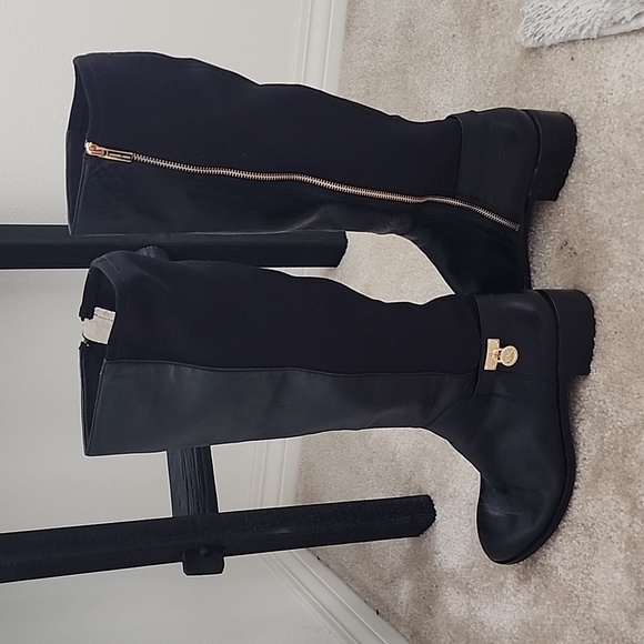 Women boots - Picture 1 of 4
